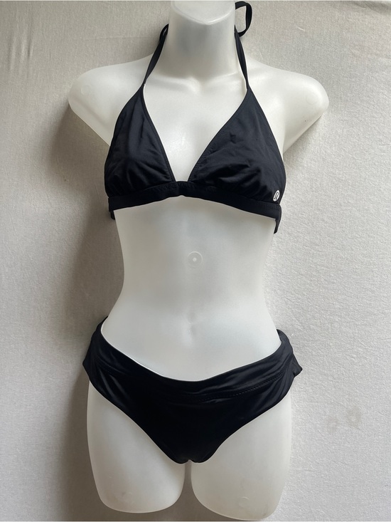 lululemon athletica Other - Lululemon Athletica Reversible Black White Triangle Bikini Set Size 8
